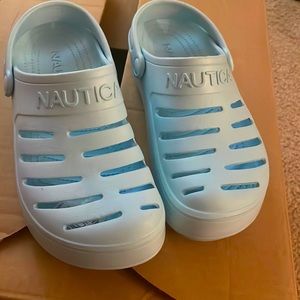 Nautica Clogs light blue